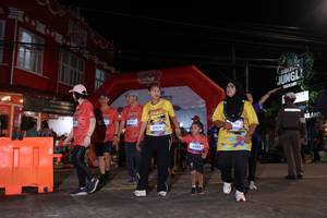 BIB: 3466, 30023, 195
                            <button type="button" onclick="openModal(26263676)" class="btn btn-primary btn-sm float-right btn-popup" data-toggle="modal" data-target=".modal-high-quality">
                        <i class="fas fa-shopping-cart"></i> Add to Cart
                    </button>
                                            <button type="button" onclick="isThisMe(26263676, true)" class="btn btn-success btn-sm float-right btn-popup btn-isme hidden" data-toggle="tooltip" data-placement="bottom" title="นี่คือรูปของคุณใช่ไหม คลิกที่นี่เพื่อเอาเข้าอัลบั้ม">
                        <i class="fas fa-plus"></i> Add to album
                    </button>
                    <button type="button" onclick="isThisMe(26263676, false)" class="btn btn-warning btn-sm float-right btn-popup btn-isnotme hidden">
                        <i class="fas fa-ban"></i> Remove from album
                    </button>